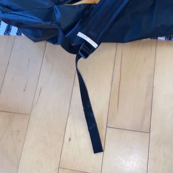 North Face Backpack - Picture 15 of 16